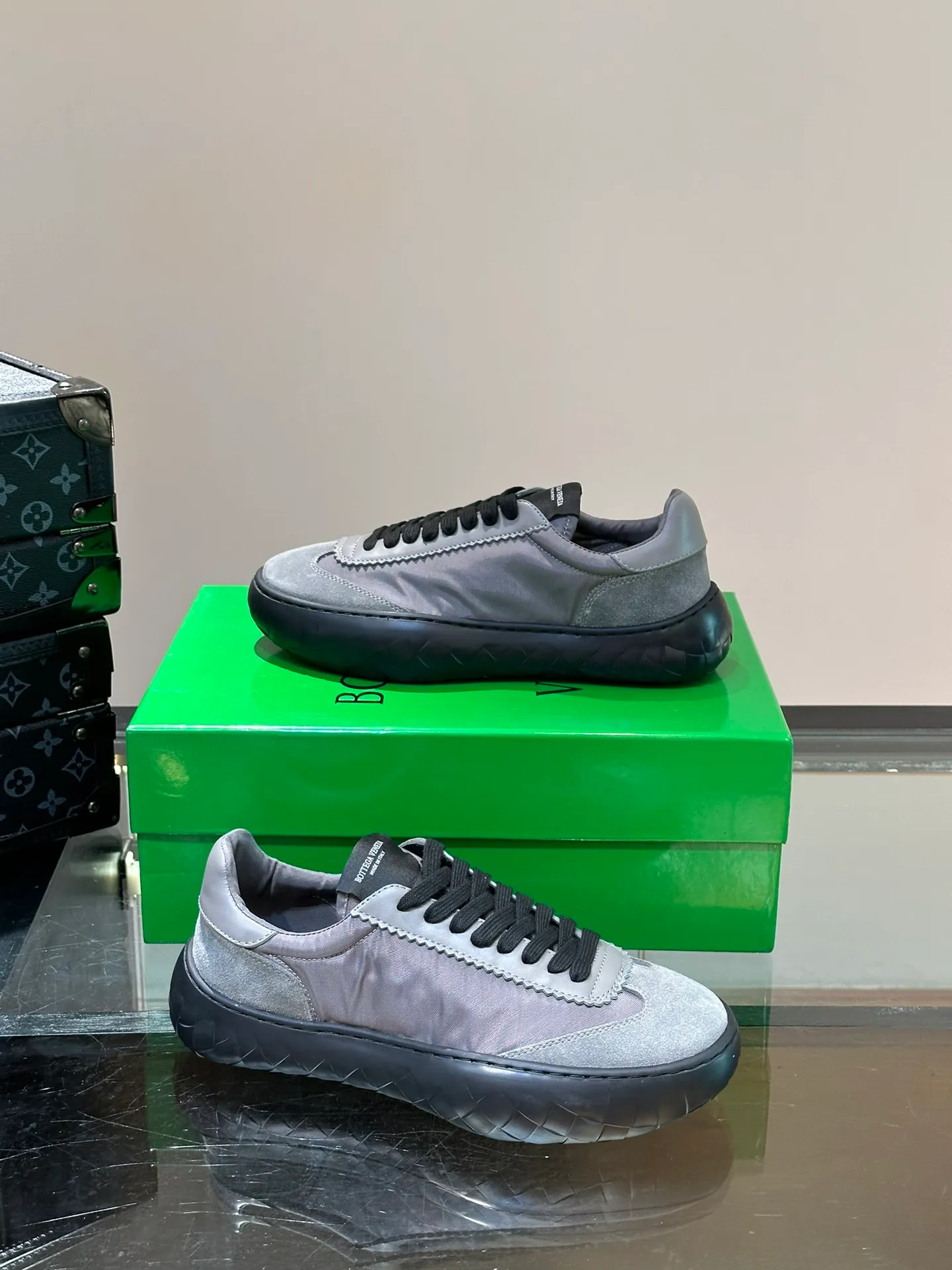 Men's Men's Shoes💰460【New】⛺️⛺️BV/Bottega Veneta🆕New men's moral training sneakers, made of Sneaker technology nylon and suede, inspired by retro basketball shoes, a new interpretation of classic sneakers, a light, comfortable and breathable summer must-have item, the soles are made of classic woven texture, super recognizable, nylon suede stitching, full of texture!  Size: 38-44 (45 can be customized